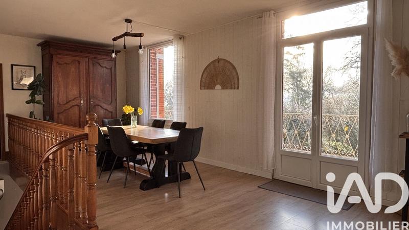 Maison - 233 m² - 10 pièces