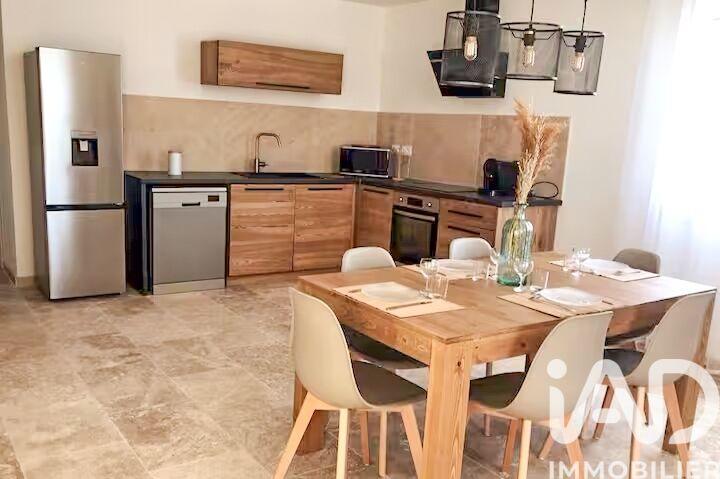 Maison - 93 m² - 5 pièces