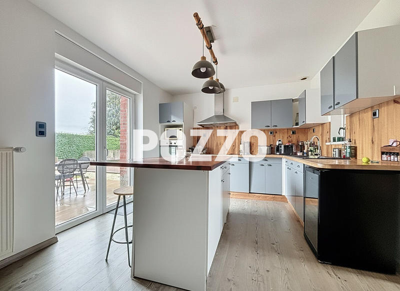 Maison - 117 m² - 7 pièces