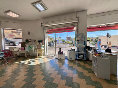 Local commercial - 85 m² - 1 pièce