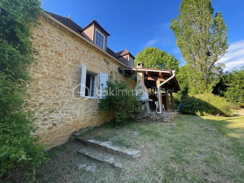 Propriété - 280 m² - 12 pièces