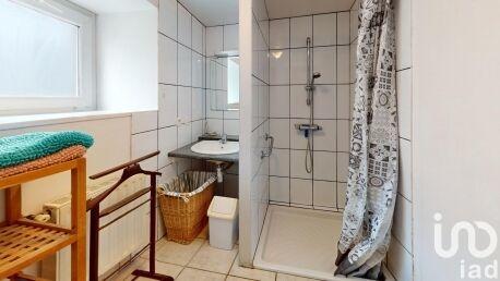 Maison - 180 m² - 11 pièces