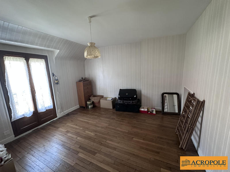 Maison - 101 m² - 6 pièces