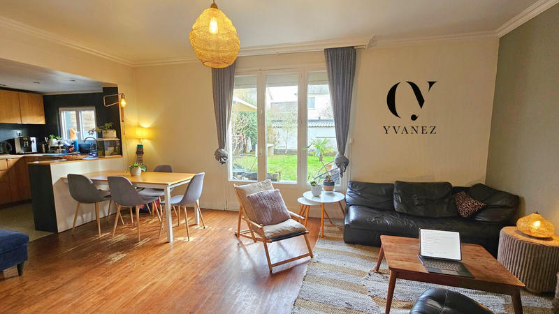 Maison - 96 m² - 5 pièces