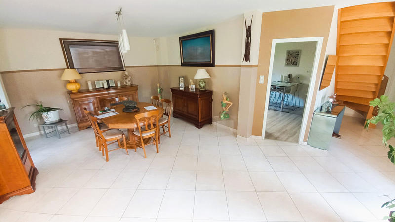 Maison - 170 m² - 7 pièces