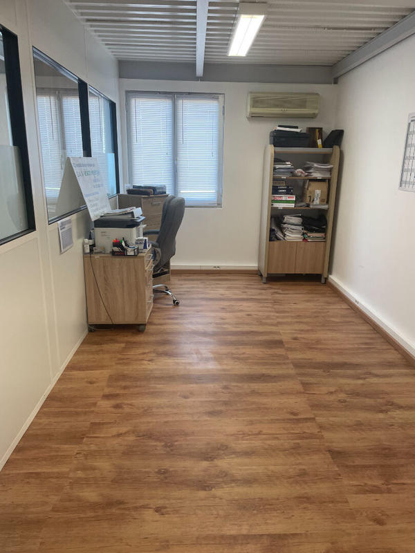 Bureau - 107 m²