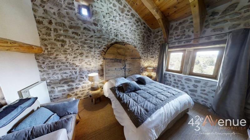 Maison - 460 m² - 15 pièces