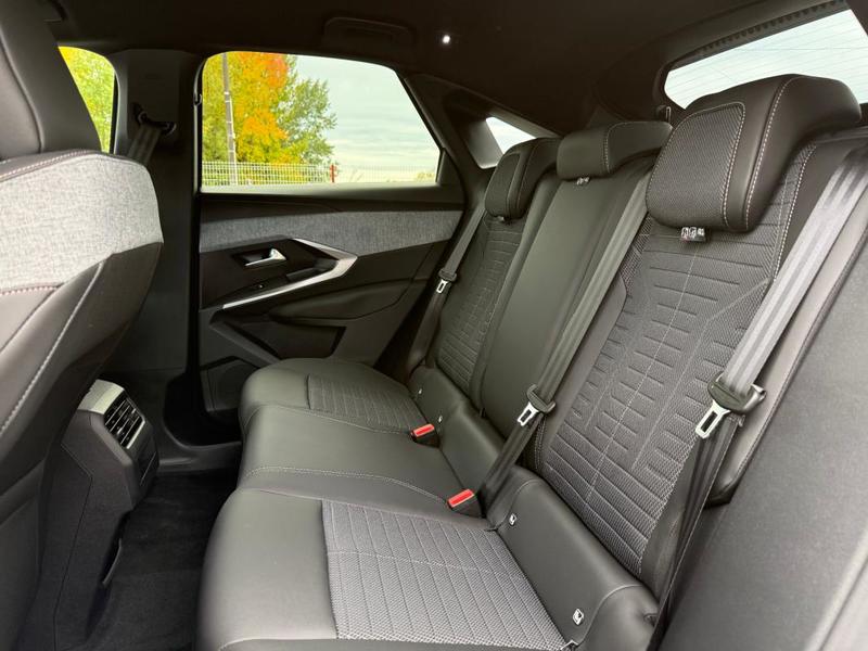 Peugeot 3008 Hybrid 136 e-Dcs6 Allure