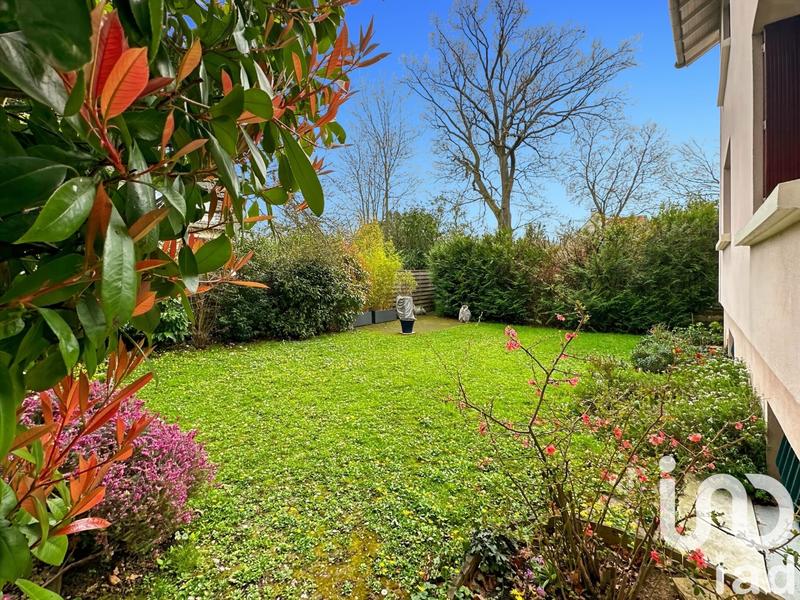 Maison - 180 m² - 8 pièces