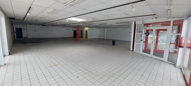 Local commercial - 440 m² - 2 pièces