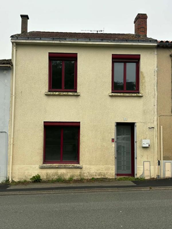 Maison - 94 m² - 5 pièces