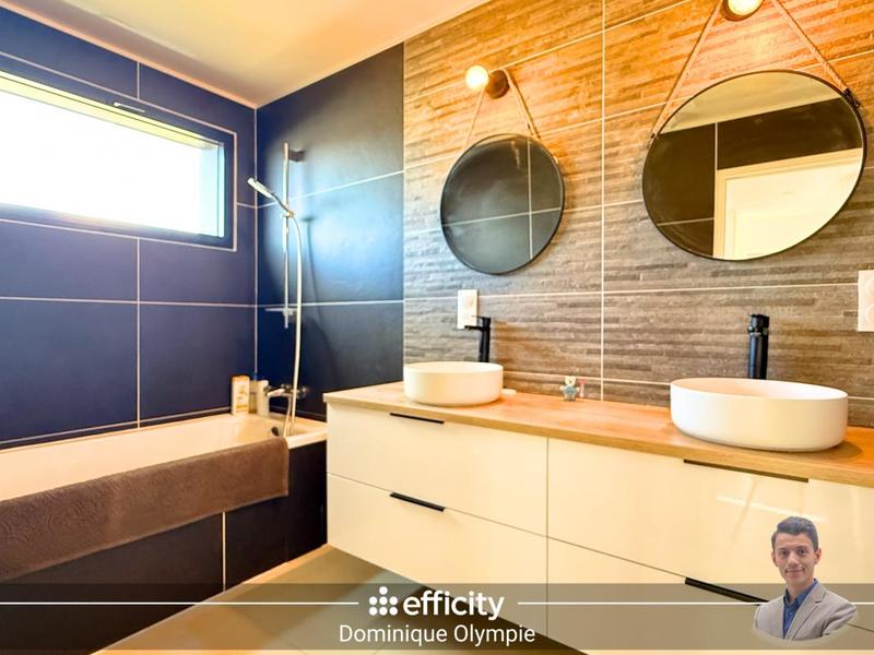 Maison - 127 m² - 6 pièces