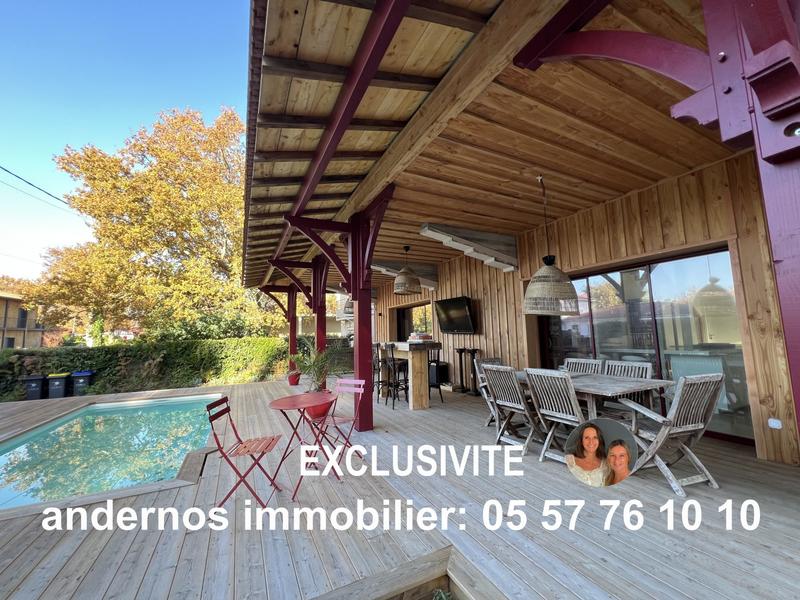 Maison - 233 m² - 7 pièces