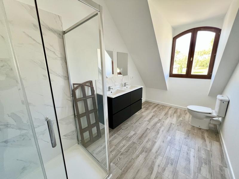 Maison - 136 m² - 6 pièces