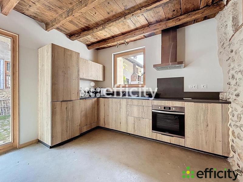 Maison - 390 m² - 12 pièces