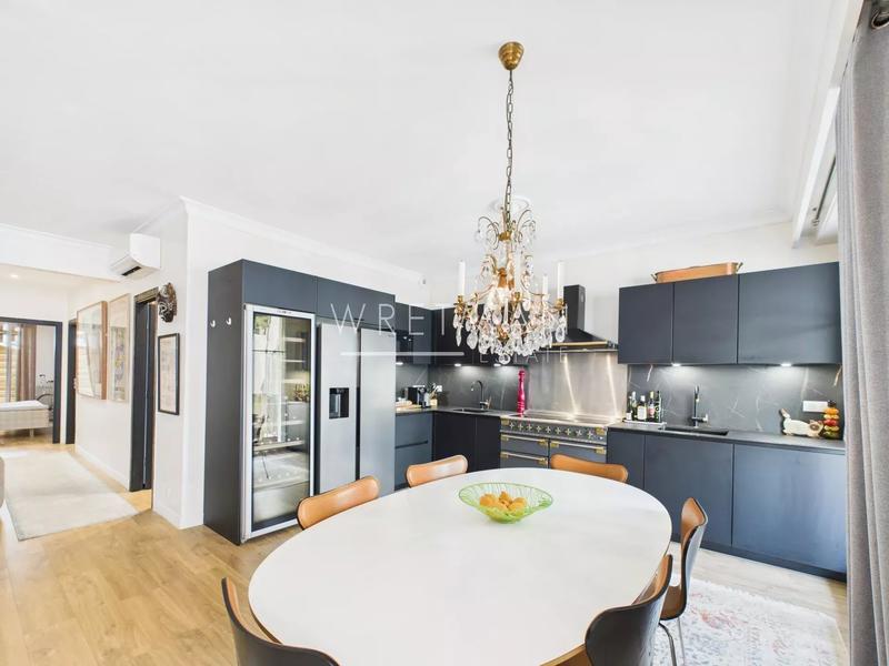 Appartement - 80 m² - 3 pièces