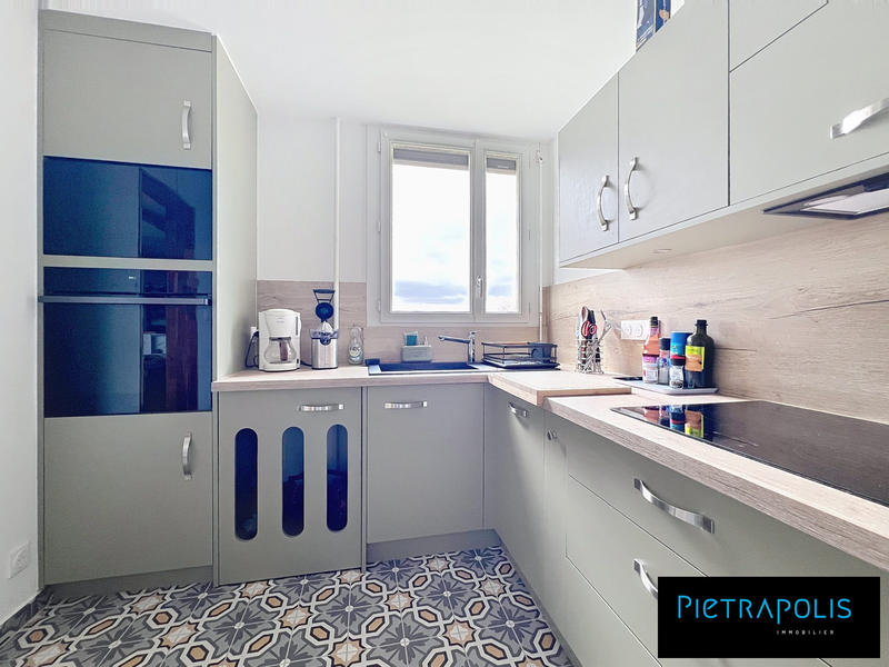 Appartement - 75 m² - 3 pièces