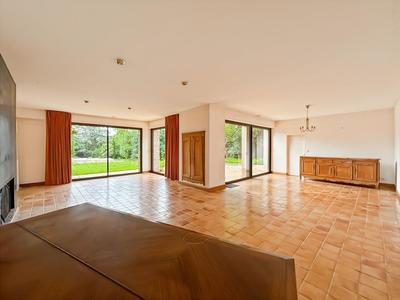 Maison - 208 m² - 6 pièces
