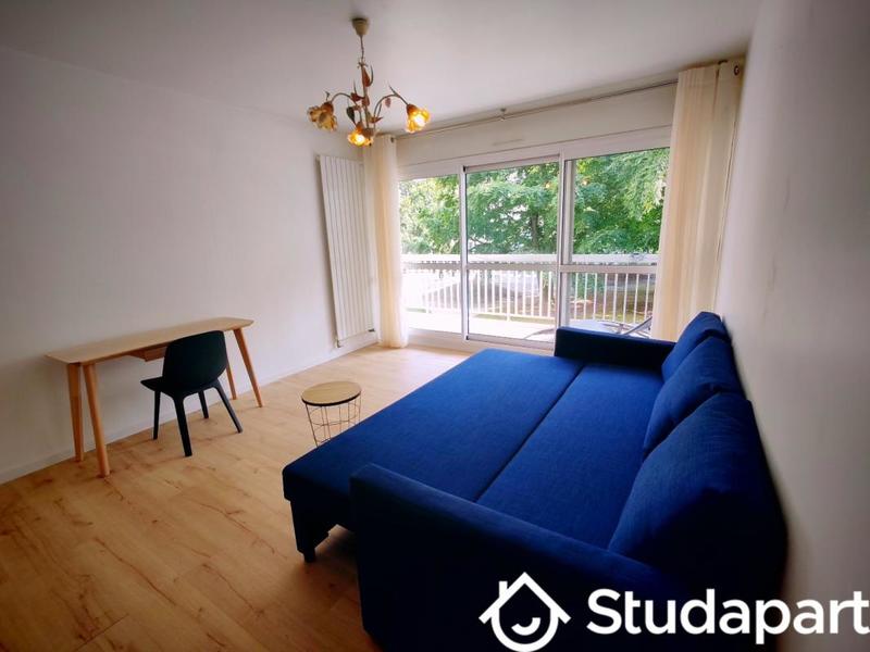 Chambre - 9 m² - 1 pièce