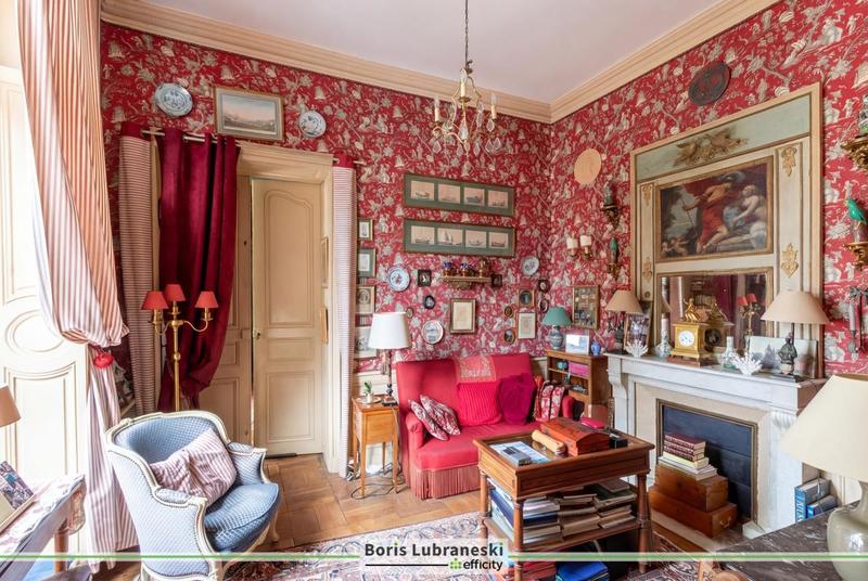 Hôtel particulier - 1 200 m² - 20 pièces