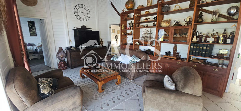 Appartement - 93 m² - 4 pièces