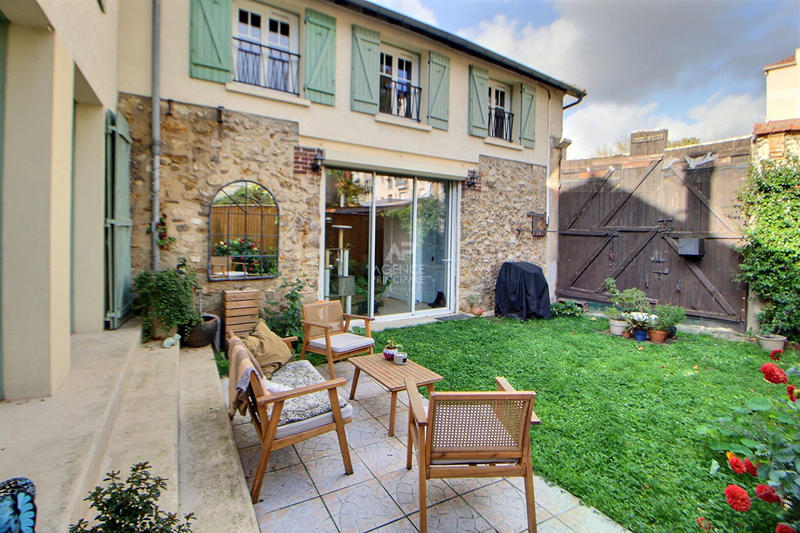 Maison - 165 m² - 6 pièces