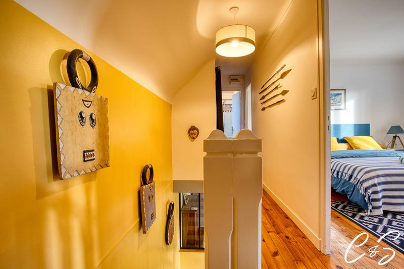 Maison ancienne - 335 m² - 11 pièces