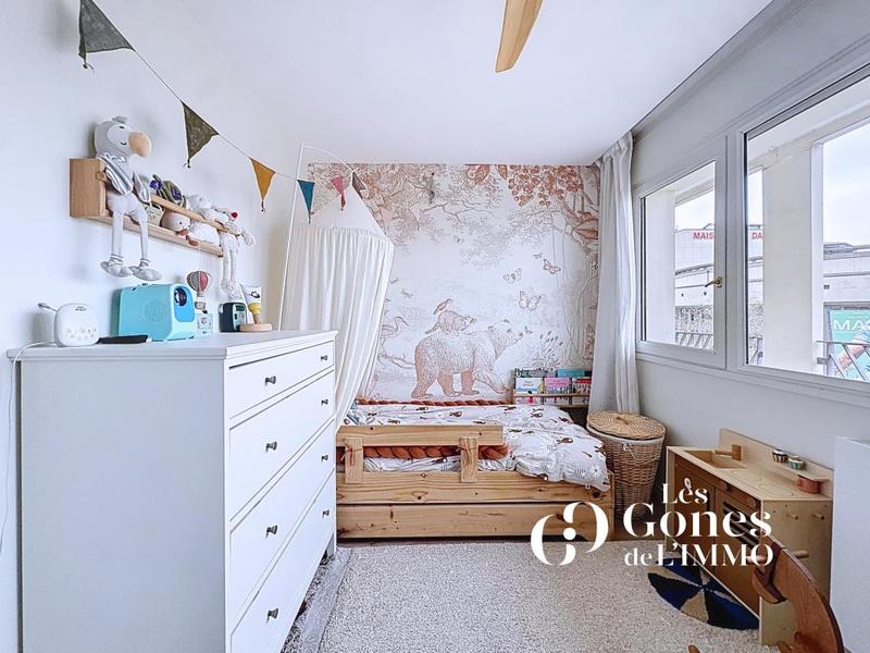 Appartement - 100 m² - 4 pièces