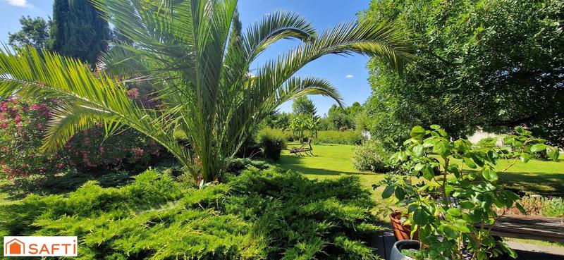 Villa - 284 m² - 9 pièces