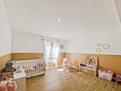 Maison - 240 m² - 6 pièces