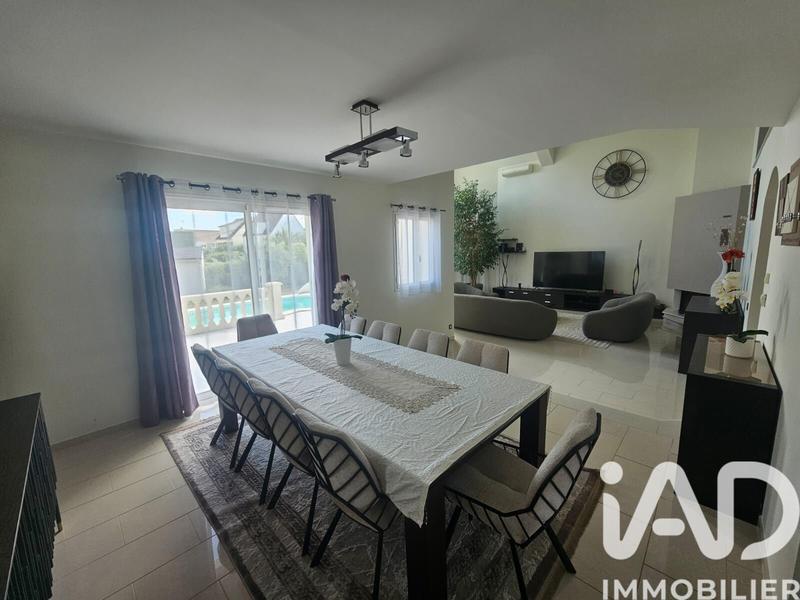 Maison - 211 m² - 8 pièces