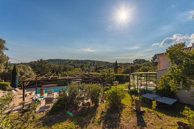 Maison - 185 m² - 8 pièces