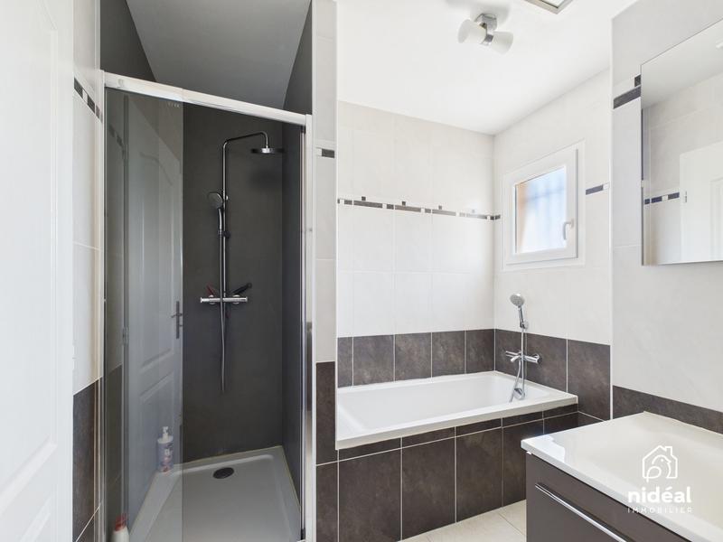 Villa - 130 m² - 5 pièces