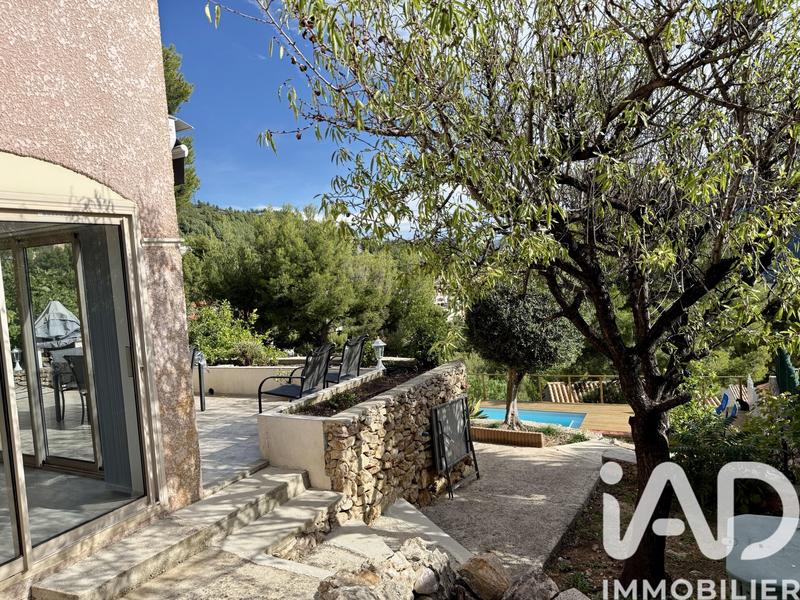 Maison - 111 m² - 5 pièces