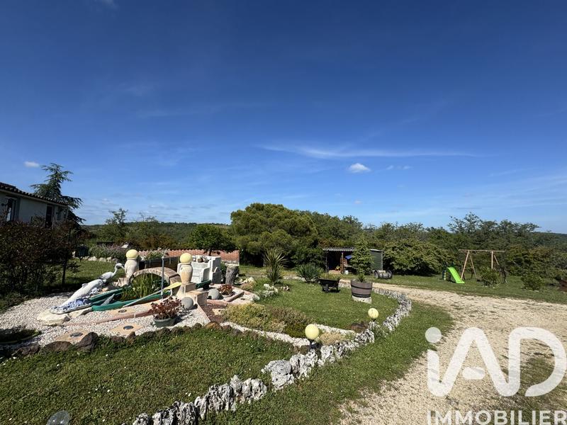 Maison - 95 m² - 6 pièces