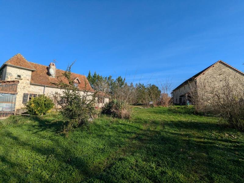Corps de ferme - 385 m² - 17 pièces