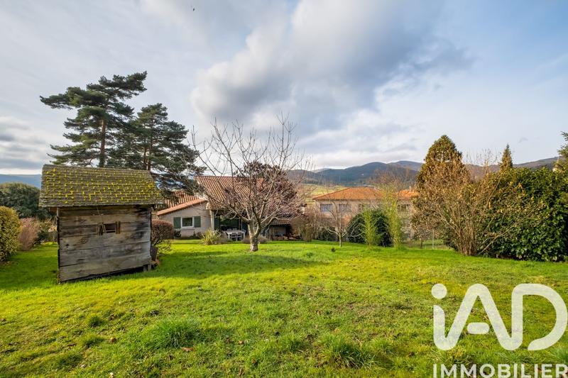 Maison - 228 m² - 7 pièces