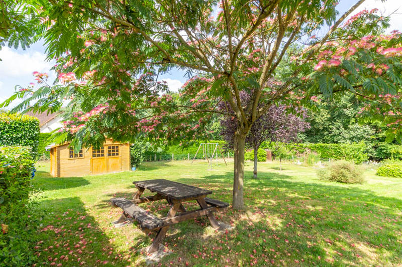 Maison - 235 m² - 7 pièces