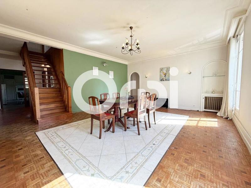 Duplex - 266 m² - 11 pièces