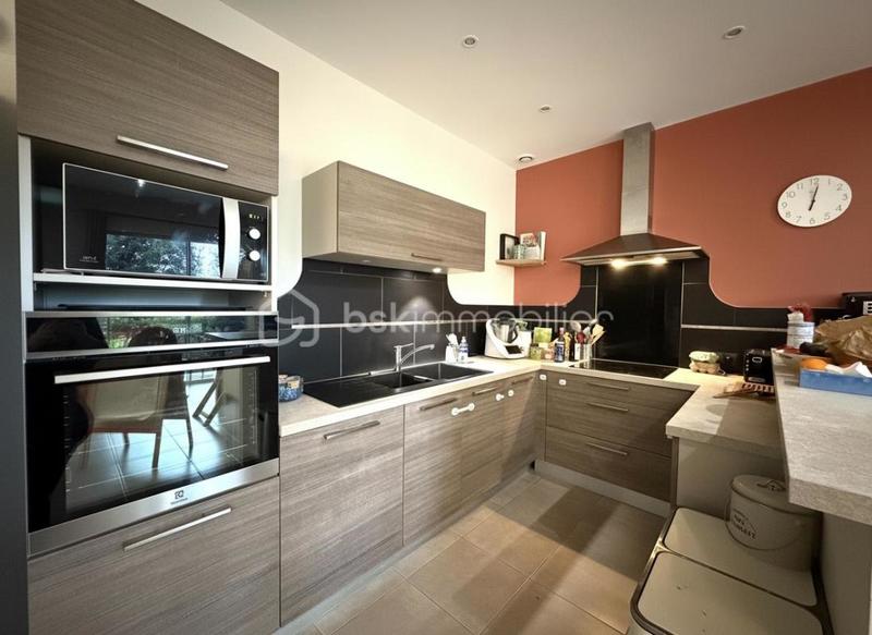 Maison traditionnelle - 94 m² - 4 pièces