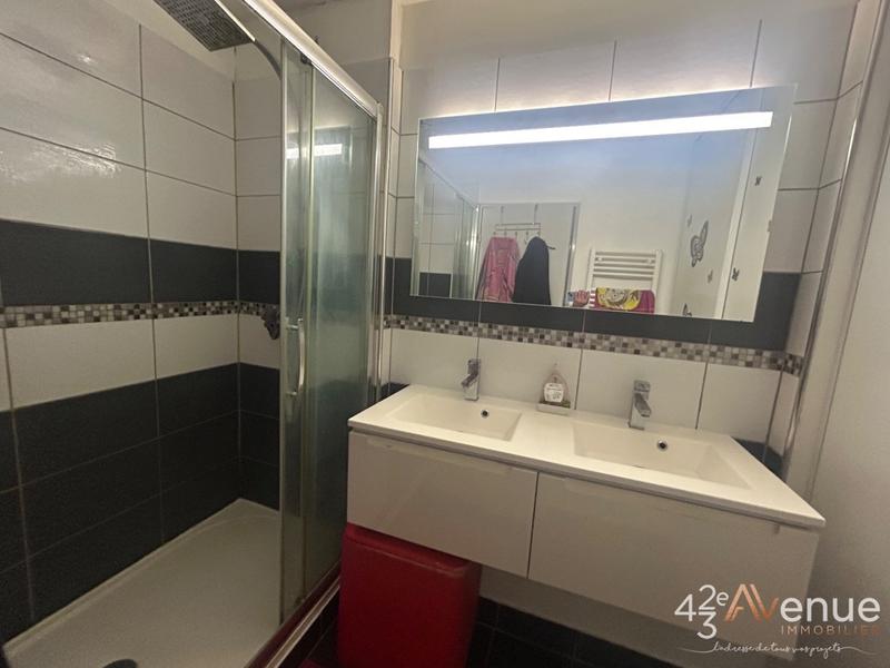 Appartement - 87 m² - 4 pièces