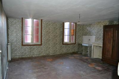 Maison - 250 m² - 6 pièces