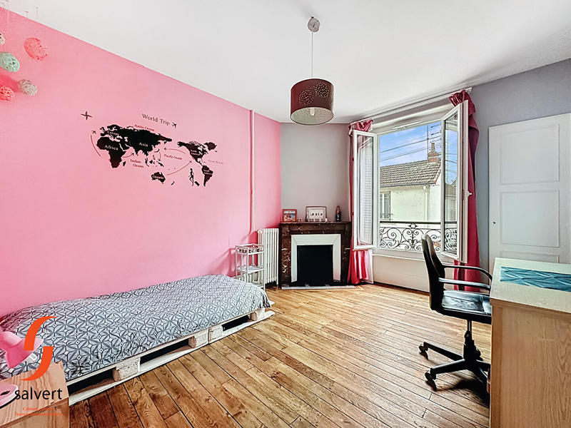 Maison - 255 m² - 9 pièces