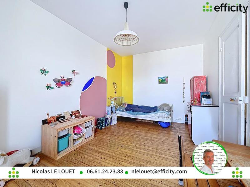 Maison - 171 m² - 8 pièces