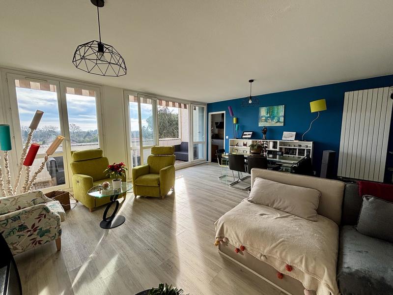 Appartement - 96 m² - 5 pièces