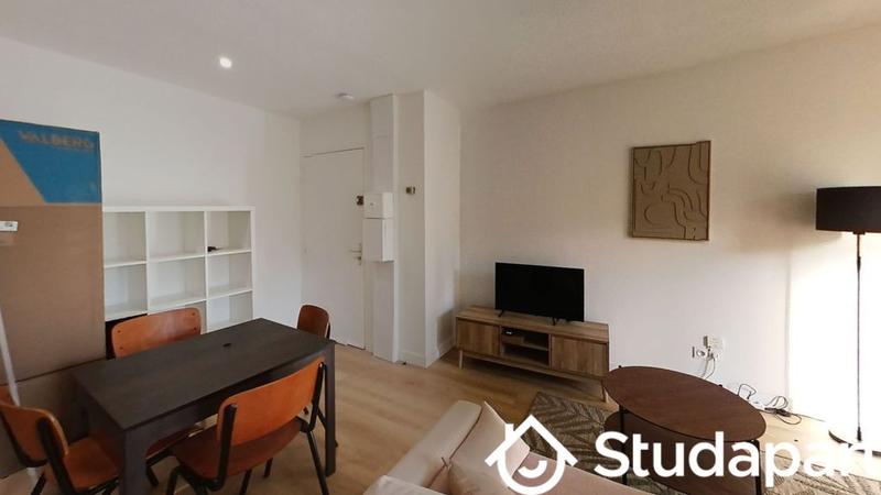 Chambre - 77 m² - 1 pièce