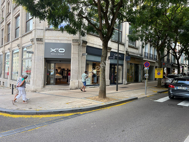 Local commercial - 116 m²