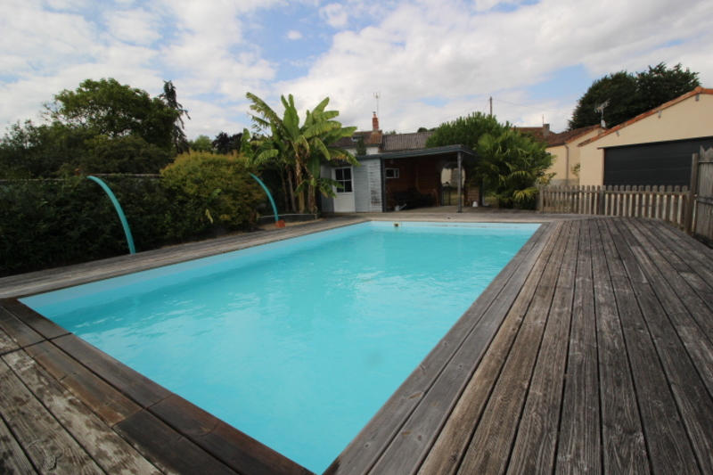 Maison - 150 m² - 9 pièces