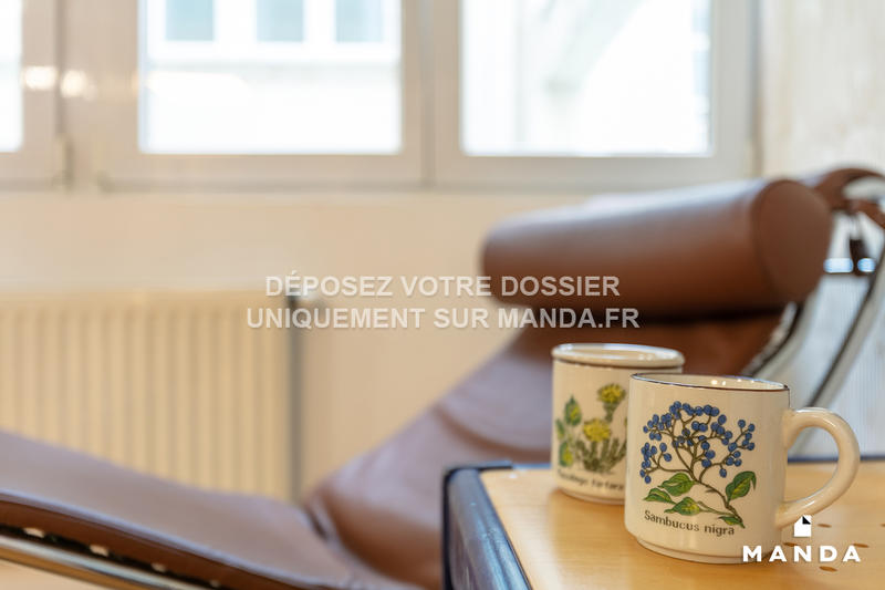 Chambre - 10 m² - 12 pièces