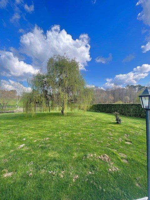 Maison - 262 m² - 7 pièces